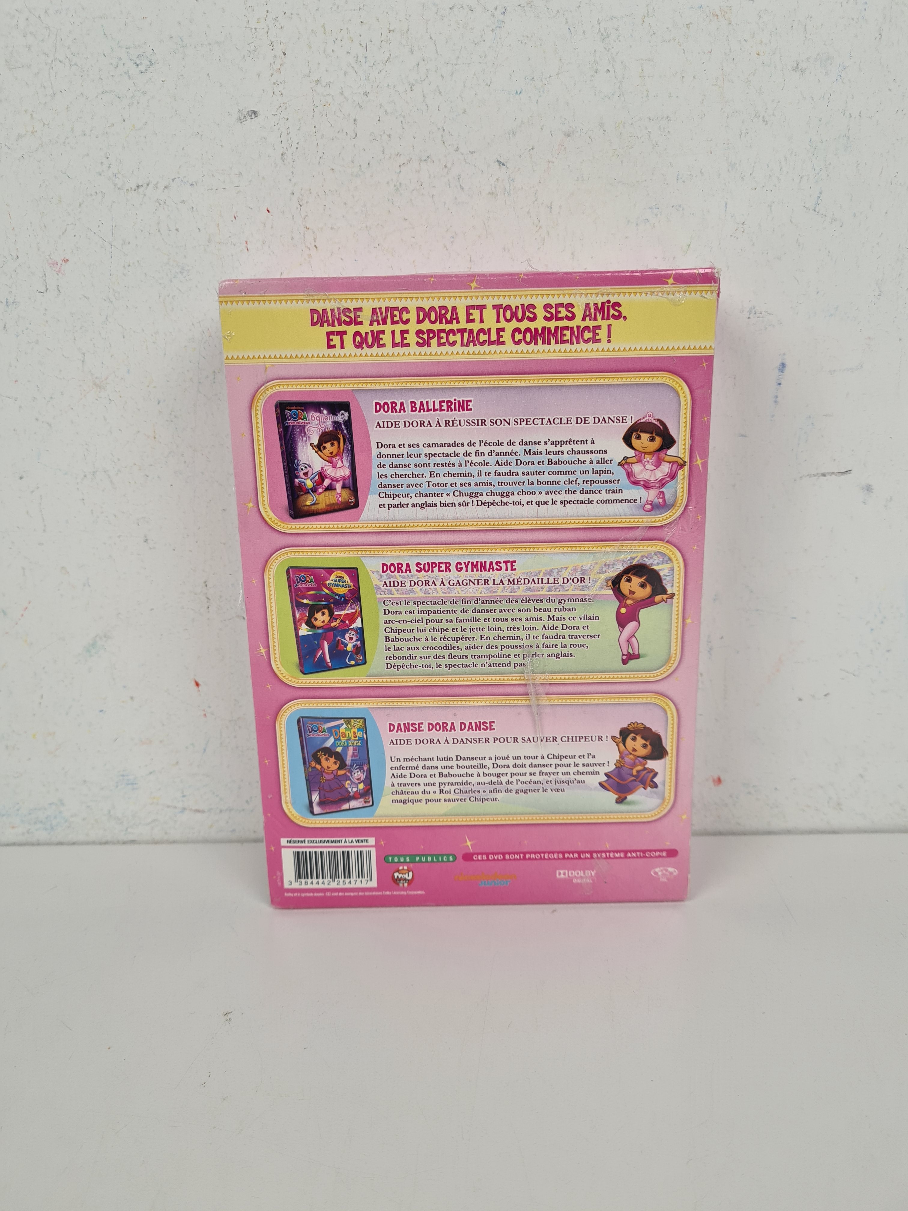 Voir photo 3 de Jeu d'ambiance -Coffret 3 DVD Dora danseuse - Tfou vidéo Jeu d'ambiance -Coffret 3 DVD Dora danseuse - Tfou vidéo Comme neuf - Vue 3 -